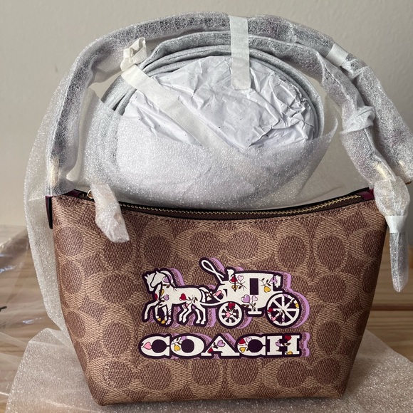 Coach Zip Top Crossbody Bag In Signature Canvas With Horse And Carriage Print🎀 - Picture 1 of 8